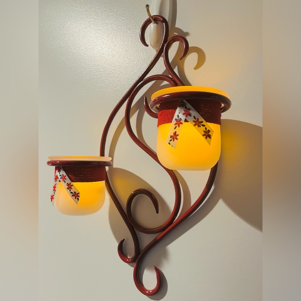 IRON WALL CANDLE HOLDER